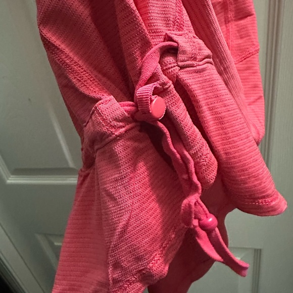 Size 6 Lululemon Tank Top - Picture 3 of 5